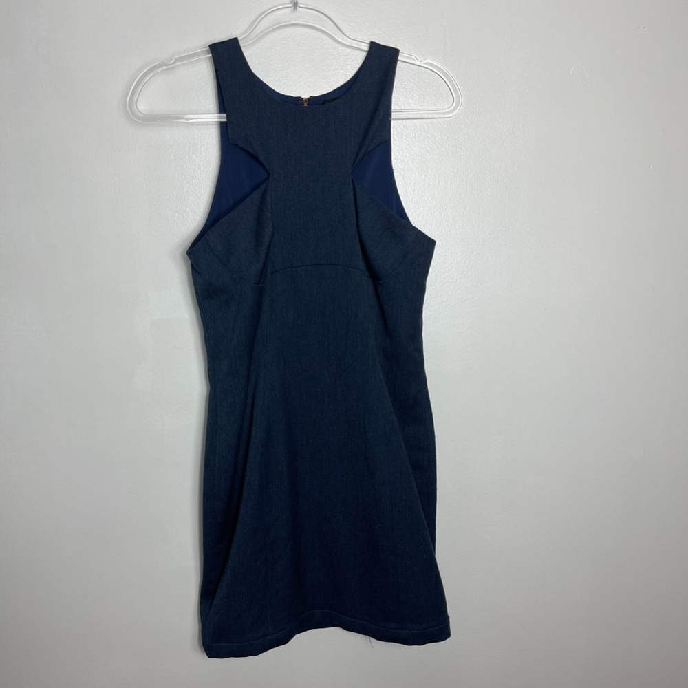 Functional sleeveless dress